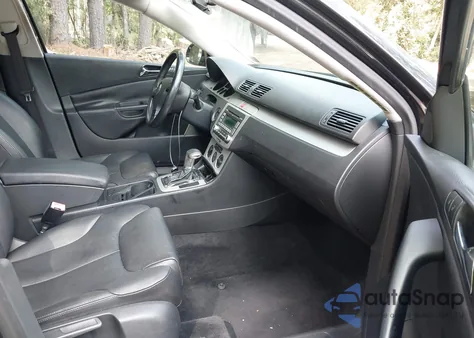 2008 Volkswagen Passat Komfort из США, поврежденный, VIN WVWAK73C38E246732